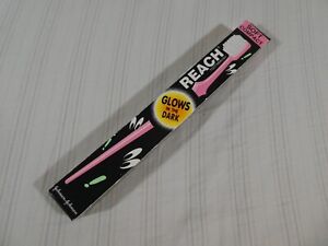 New Vintage Reach Toothbrush Glow in the Dark PIINK 1991 J&J 90s SEALED I2