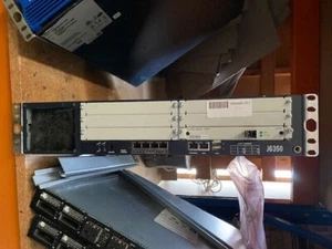JUNIPER J6350 GB ROUTER MODEL: J-6350-JB WITH 1GB SFP MODULE MISSING BUE COVER - Picture 1 of 7