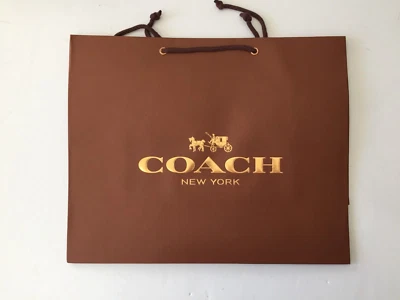 Bolsa de regalo de compras de papel Coach premium (aprox. 16" x 13" x 6-1/2") Foto 1 de 3