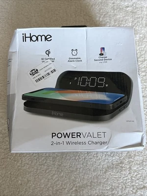 Reloj despertador digital compacto iHome iW18 con carga inalámbrica USB y Qi Foto 1 de 4