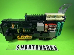 10-11 MERCEDES W204 C300 C250 REAR SAM MODULE RELAY FUSE BOX 2049001002 OEM - Picture 1 of 8