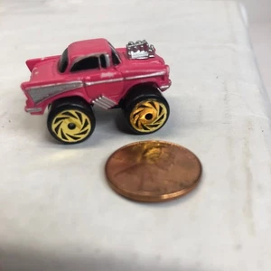 Road Champs 1987 S1 Hot Pink 1957 Chevy Bel Air Mini Monster Ruote - Foto 1 di 7