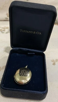 Impresionante Medallón Grande Oro Amarillo 14K Tiffany & Co Ovalado Monograma Colgante 9.3 G Foto 1 de 4