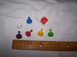 PIEZAS de juego de mesa vintage CLUE - dados - fichas de plástico - Imagen 1 de 3