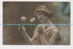 C014663 Damen mit braunem Kleid. A. Noyer - Bild 1 von 2
