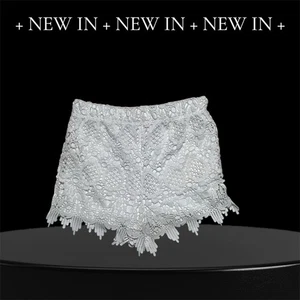 White Lace Crochet Mini Shorts Hight Waist Charlotte Russe size M women’s - Picture 1 of 6