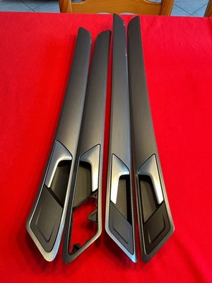 VW Volkswagen Golf7 Tuer-Zierleisten 4-Tuerer - Bild 1 von 4