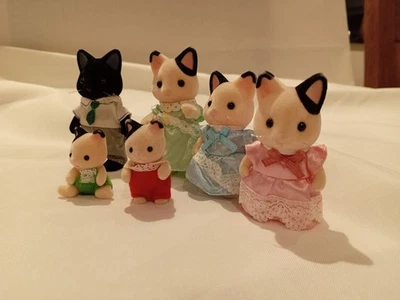 sylvanian families tuxedo cat family 6 figures - Image 1 of 4