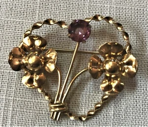 Vargas 1/20, 10K, Gold Filled, Vintage Twisted Heart, Pin/Brooch with Amethyst - Picture 1 of 6