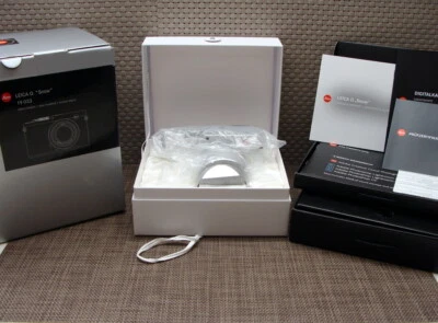 Leica 19033 - Leica Q “Snow Edition”Summilux 1.7/28mm Asph "neuwertig" - OVP - Bild 1 von 4