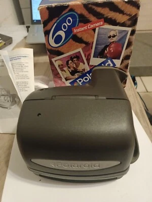 Appareil Polaroid 600 Instant Camera Vintage avec boîte et notice Non Testé - Photo 1/4