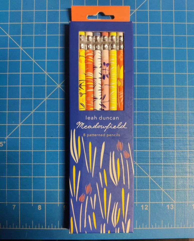 Набор карандашей Meadowfield с 8 узорами от Leah Duncan - Изображение 1 из 1