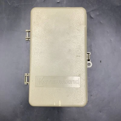 Intermatic Pool Sprinkler Irrigation 24 Hr Timer Mechanical R8806P101C - Image 1 of 4