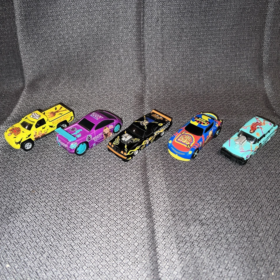 Juego de 5 coches fundidos a presión Scooby-Doo Mystery Gang dibujos animados de colección en excelente estado Foto 1 de 4