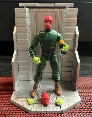 Figura Super Villanos Marvel Legends Red Skull 6" Xemnu BAF-Hasbro-INCOMPLETA Foto 1 de 4