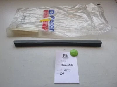 Chrysler LeBaron Cabrio 1993-1995 junta soporte ventana delantera derecha 5253936 Foto 1 de 4