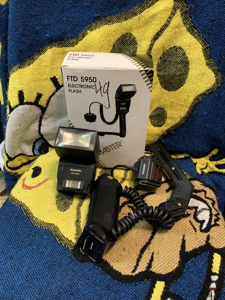 PROMASTER FTD 5950 electronic flash dedicated for Pentax AF cameras - Image 1 of 4