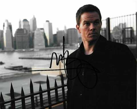Entourage Mark Wahlberg Signed Photo 8x10 COA Cover