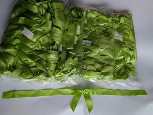 JOB LOT Approx 380 Green satin giftbox/bag knot bow with sticky tabs - Picture 1 of 5
