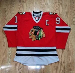 Reebok Chicago Blackhawks jonathan toews #19 CCM Jersey mens 50 XL NHL Hockey - Picture 1 of 4