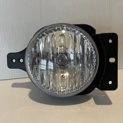 2019 2020 2021 2022 2023 Jeep Wrangler  Passenger Rh Halogen Fog Light OEM - Image 1 of 3