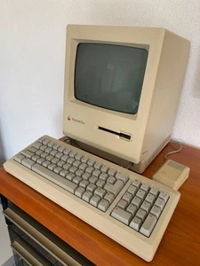 + Apple Mac Plus 1MB - Model M0001AP + - Zdjęcie 1 z 3