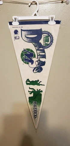 DALLAS MAVERICKS  NBA VINTAGE NFL FELT PENNANT 01/15/2020 Cover