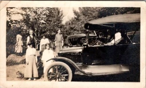Real Photo Family Posing beside the Ford Model T - 4.5 x 2.75 in - Picture 1 of 2