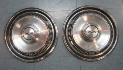 Ford Fairlane y Torino 1969-71 cubiertas de rueda originales/usadas de 14 pulgadas Foto 1 de 4