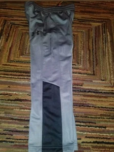 NWT BOYS UNDER ARMOUR LOGO GREY GRAY BLACK SWEATPANTS SZ 4 - Picture 1 of 3