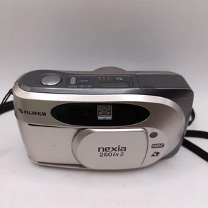 Fujifilm Nexia 250ix Z - Compact APS Film Camera Zoom Lens Point & Shoot - Picture 1 of 8