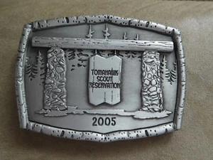 SCOUT BSA 2005 SECOND ISSUE BELT BUCKLE TOMAHAWK RESERVATION CAMP NORTHERN STAR - Picture 1 of 2