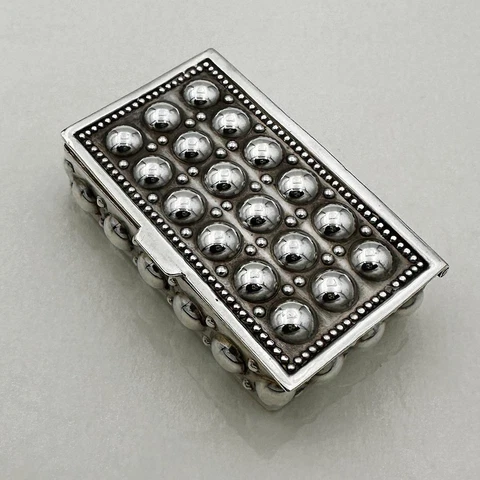 VINTAGE TRINKET / PILL BOX STERLING SILVER ELIZABETH II London 1978 Cover