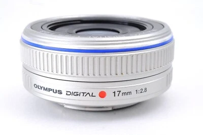 M.ZUIKO 17mm f/2.8 Wide Angle Lens Silver for Olympus Panasonic Micro 4/3 Camera - Image 1 of 4