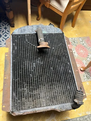 Camión Chevrolet 1939 modelo JC,JD, JE NOS radiador Harrison GM 3112130 Foto 1 de 4