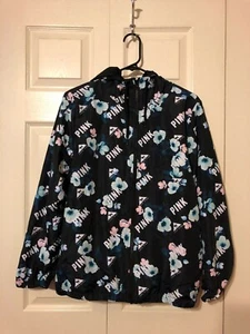Chaqueta Cortavientos Victoria's Secret ROSA Negra Estampado Floral y Logo XS NUEVA - Imagen 1 de 6