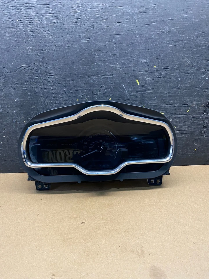 Lincoln MKT 2017 2018 2019 velocímetro cuadro de instrumentos s6310 DG Foto 1 de 4