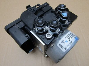 Triumph Tiger 1200 GT Explorer 2022 ABS pump control module (12687) - Picture 1 of 9