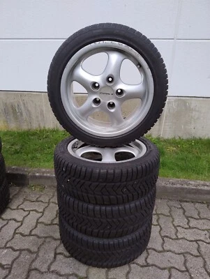 4x Winterkompletträder Porsche 993 auf Original 17 Zoll Porsche Alufelgen - Bild 1 von 4