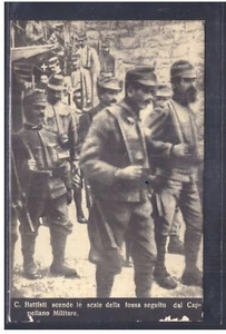 AK Cesare Battisti steigt die Treppe hinunter K3275 - Bild 1 von 1