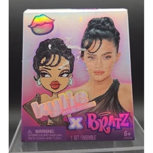 Bratz Mini Spielzeug Set Variiert Kylie X Sammlerstück Promi Popkultur - Bild 1 von 5