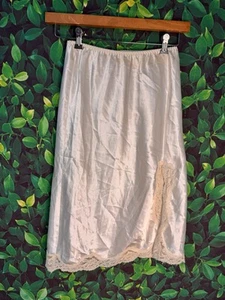 Minigonna slip raso vintage anni 90 Victoria's Secret etichetta oro bordo pizzo S leggi - Foto 1 di 10