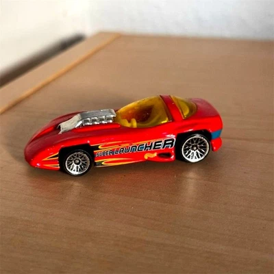 Vintage 90s Hot Wheels Silhouette II Red Super Launcher Diecast Car 1/64 1993 - Image 1 of 4