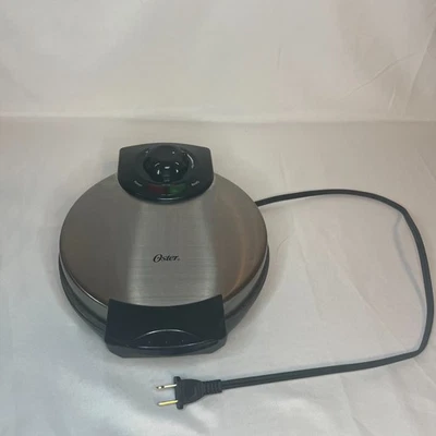 Oster 8” Nonstick Belgian Waffle Maker with Temp Control Silver CKSTWF2000 - Image 1 of 4