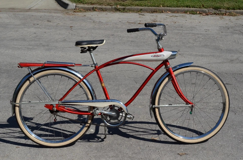 Bicicleta Sears J.C. Higgins Flightliner 1959 24" con doble faro - rojo/blanco Foto 1 de 4