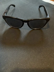 Oakley Frogskins Sonnenbrille schwarz 24-306 (braucht neue Gläser) - Bild 1 von 5