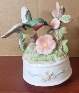 ♫MUSIC BOX Fine Porcelain HUMMINGBIRD Spinning Musical Figurine Pink Flower - Picture 1 of 8