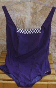 CHARMLINE Badeanzug lila weiß Gr. 42 / D NEU NP 129,-- € - Bild 1 von 9