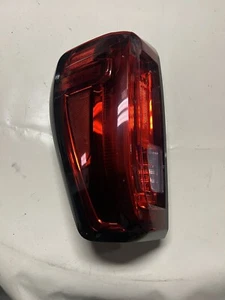 2019-2023 GMC Sierra 1500 FULL LED Taillight Left/Driver OEM 84831182 - Picture 1 of 10