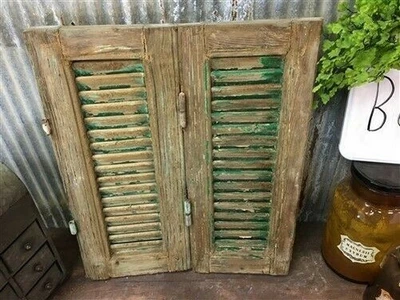Small Green Antique Farmhouse Shutter, Wood Shutter, Architectural Salvage B8, - Image 1 of 4